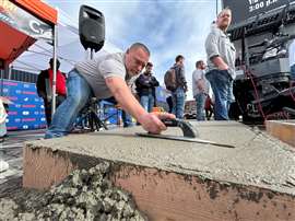 Pour demo at World of Concrete (Image: Mitchell Keller)